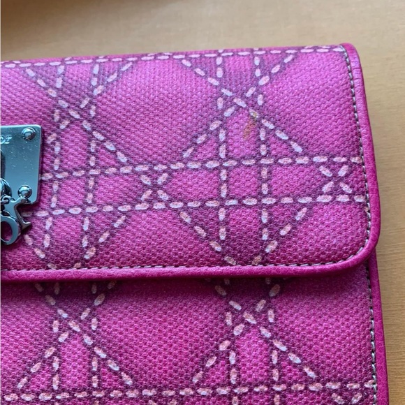 SOLD❗️Beautiful Dior🌺🌺 Fabric Canvas Wallet 
in gorgeous pink - RARE style - Picture 4 of 16